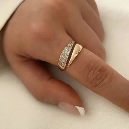 Elegance Haven Ring | Symbol på styrke [1 + 1 GRATIS]